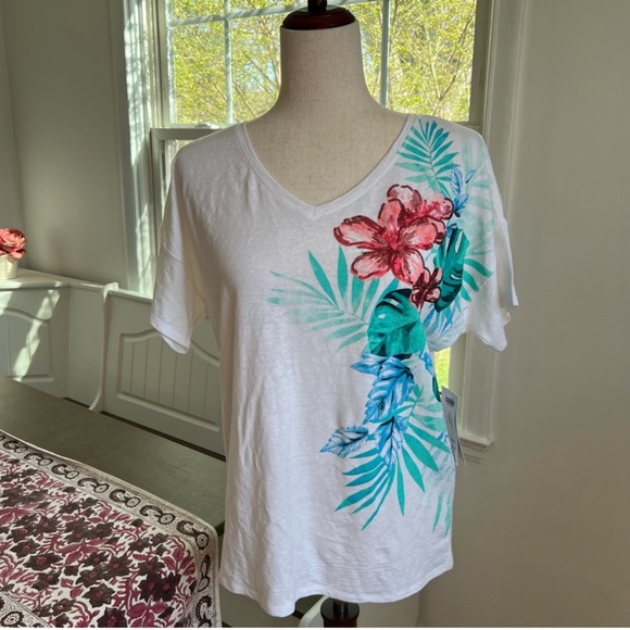 Like New Chico's Linen Tropical Tee - Picture 4 of 14